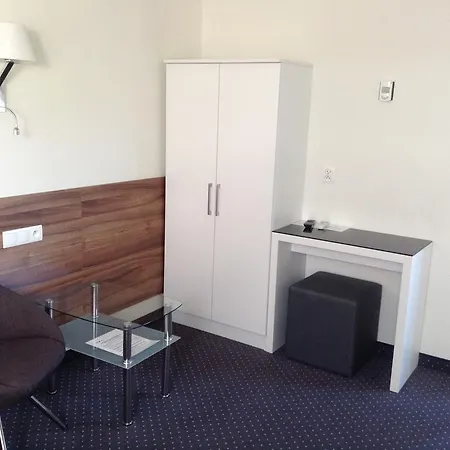 Stella Baltica Oda ve Kahvaltı 4*